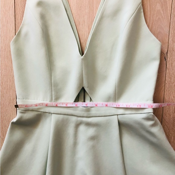 Alice + Olivia Nina Fit & Flare Dress in Mint Green Size 6 - Picture 4 of 14